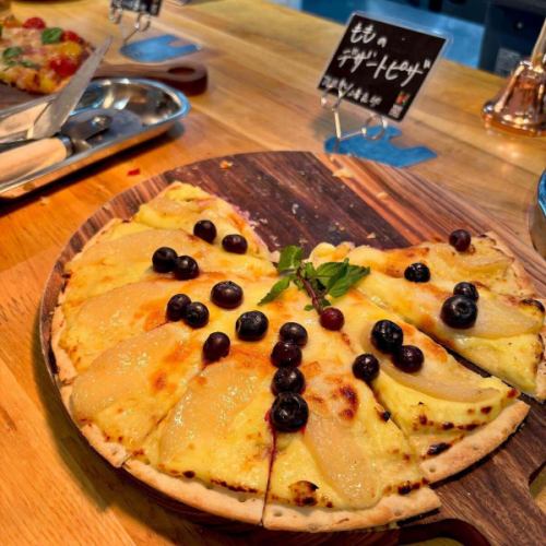 [Peach dessert pizza is ready]

Good evening!
It's a veggie full kitchen 🍑

Peach harvest is at its peak,
Vegeful Kitchen is now also able to stock up on this product 👏
"Peach Dessert Pizza" is finally here✨🍑

Carefully compote peaches
Arrange them on the pizza dough with the custard cream spread on top.
Baked with plenty of cheese!
The saltiness of the cheese brings out the sweetness even more.

They come all the way from far away just to eat
It is so popular that there are even fans.
This is a seasonal menu☀️

Fresh peaches are also available depending on availability.
There are also days when it can be served as a dessert.
Also, the fruit ale "Peach Temptation"
We still have some available 🍻

Please come and visit us 🚗

✼••┈┈••✼••┈┈••✼••┈┈••✼••┈┈••✼
Vegeful Kitchen is
Fresh vegetables and fruits from Toyooka Village
A generous buffet-style meal
Vegetable Garden Buffet Restaurant
﹍ ﹍ ﹍ ﹍ ﹍ ﹍ ﹍ ﹍ ﹍
VEGE-FULL KITCHEN
﹉ ﹉ ﹉ ﹉ ﹉ ﹉ ﹉ ﹉ ﹉
@Roadside Station Minami Shinshu Toyooka Marche
Nagano Prefecture, Shimoina District, Toyooka Village, Kamiina 12410
☎️0265-48-8063

#Vegetablefulkitchen
#vegefullkitchen
#VegetableGardenBuffet
#Buffet #Restaurant
#Lots of vegetables #Vegetable buffet
#Fills your stomach and your heart
#Toyooka Travel Time #Toyooka Marche
#Minami Shinshu Toyooka Marche #Roadside station #Roadside station restaurant
#Toyooka Village #Iida City #Shimoina
#Peach dessert pizza #Peach #Peach temptation #Toyooka fruit ale #Akatsuki #Seasonal limited #Limited quantity