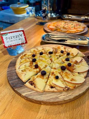 [Christmas Menu]

Good evening!
It's a veggie kitchen 🥗

There's only a few days left until 2025.
And finally next week is Christmas 🎄

The other day, held on 12/14 (Sun)
Toyoda Christmas Food Festival 2025
@toyooka_tabijikan
Many customers came to Roadside Station Toyooka Marche
Thank you for coming 🎅🎁
thank you!

Vegeful kitchen also available for events
For a limited time only until the 25th
Christmas menu available 💓

💚🍰🌟🎄🎁❄️☃️🎅🫎✨🎄❄️🧣❤️

[Vegetarian Kitchen 2025 Christmas Menu]
🐽Shinbi Pork Hamburg Steak with Demi-Glace Sauce
🥗Make your own Reese's salad
🍗Roast Chicken
🥙 Pita bread ~ Christmas colored salsa ❤️ and basil 💚 sauce ~
🍅Minestrone ~Tomato Soup~
🥣Cream stew
🐓Chicken rice
🍕Christmas Dessert Pizza
🧡Ichida Persimmon and Dried Fruit Pound Cake ~Stollen Style~
🍓Toyooka Village strawberry dessert
Such

💚🍰🌟🎄🎁❄️☃️🎅🫎✨🎄❄️🧣❤️

Other daily salad bar and
We also have a wide variety of dishes available 🍽️

In addition, the Vegeful Kitchen interior, the entrance area, and the herb garden are
Lots of Christmas trees, wreaths and decorations ✨💖
You can't eat after the evening
You can also enjoy the illuminations 🎄

Please come with your precious family, partner, or friends.
Have a wonderful time ♪🌃

We look forward to your visit!

✼••┈┈••✼••┈┈••✼••┈┈••✼••┈┈••✼
Vegeful Kitchen is
Fresh vegetables and fruits from Toyooka Village
A generous buffet-style meal
Vegetable Garden Buffet Restaurant
﹍ ﹍ ﹍ ﹍ ﹍ ﹍ ﹍ ﹍ ﹍
VEGE-FULL KITCHEN
﹉ ﹉ ﹉ ﹉ ﹉ ﹉ ﹉ ﹉ ﹉
We are the only store in Minami Shinshu certified by the Japan Vegetable Sommelier Association.

@Roadside Station Minami Shinshu Toyooka Marche
Nagano Prefecture, Shimoina District, Toyooka Village, Kamiina 12410
☎️0265-48-8063

#Vegetablefulkitchen
#vegefullkitchen
#VegetableGardenBuffet
#Buffet #Restaurant
#Lots of vegetables #Vegetable buffet
#Toyooka Travel Time #Toyooka Marche
#Minami Shinshu Toyooka Marche
#Roadside station #Roadside station restaurant
#Toyooka Village #Iida City #Shimoina
#Japan Vegetable Sommelier Association Certified Restaurant
#Christmas #Christmas menu #Limited time #Illuminations #Christmas tree