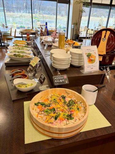 Congratulations on your graduation! 🌸
Yesterday, after the graduation ceremony for the third-year students of Toyooka Junior High School,
The venue was reserved exclusively for our guests 🌸
Thank you for choosing our restaurant on such a celebratory day.
I'm so glad you used our service! ☺️
The staff also put their heart and soul into celebrating,
We provided excellent hospitality!
Guests can enjoy chatting with friends while getting their food,
The time spent eating until we were full and savoring the afterglow,
I hope this has become a part of your memorable milestones 🌸
Thank you very much for visiting us!
The rest of my life
May it be filled with happiness ✨
🥗Vegetables (🧑🌾Producers)
Keio Cherry Blossoms (Mr. Suganuma from Toyooka Village, Mr. Ogura from Matsukawa Town)
*To protect personal information, some parts of the photos have been edited so that faces are not recognizable.
✼••┈┈••✼••┈┈••✼••┈┈••✼••┈┈••✼
Vegeful Kitchen is
Fresh vegetables and fruits from Toyooka Village
A generous buffet-style meal
Vegetable Garden Buffet Restaurant
﹍ ﹍ ﹍ ﹍ ﹍ ﹍ ﹍ ﹍ ﹍
VEGE-FULL KITCHEN
﹉ ﹉ ﹉ ﹉ ﹉ ﹉ ﹉ ﹉ ﹉
We are the only store in Minami Shinshu certified by the Japan Vegetable Sommelier Association.
@Roadside Station Minami Shinshu Toyooka Marche
Nagano Prefecture, Shimoina District, Toyooka Village, Kamiina 12410
☎️0265-48-8063
#Vegetablefulkitchen
#VegetableBuffet
#Toyooka Marche Roadside Station
#Toyooka Village
#Japan Vegetable Sommelier Association Certified Store