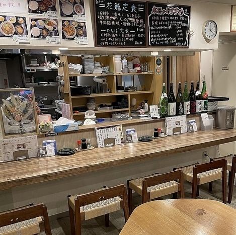 《お一人様大歓迎！/カウンター席も◎》カウンター席のご用意もございます！お仕事帰りのサクのみや少人数での飲み会もおすすめです！気軽にお立ち寄りください♪