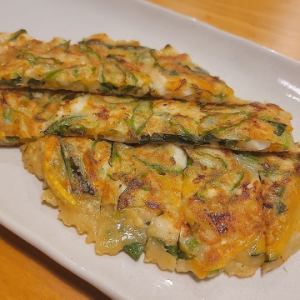 ピリッと辛い! 青唐辛子のチヂミ