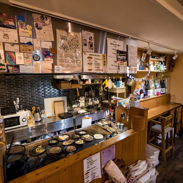 駅からのアクセスも分かりやすく、初めての方も安心してご来店いただけます。当店では、グルテンフリーメニューの提供や多様なメニューが選べる楽しさが特徴です！地元製麺所の麺と新鮮食材を使った料理を堪能でき、どなたにも居心地の良い場所です☆食事とともに心も満たされます。