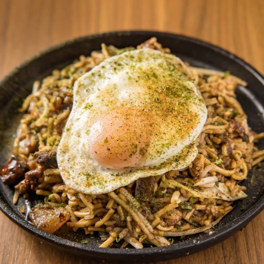 【本場長田の味】地元の製麺所から直送！こだわりのそばめしはボリューム満点