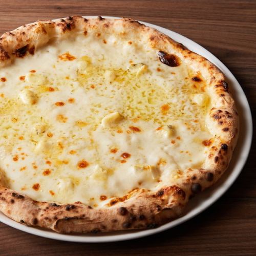 4種のチーズのピッツァ ～ハチミツ付～