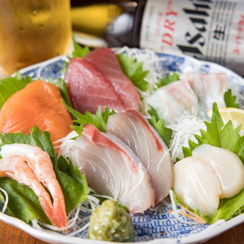 旬の魚介と創作料理を味わう