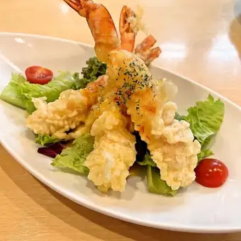 大きな海老のチリマヨネーズ