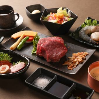 Seafood course with Australian fillet steak and Japanese fillet steak