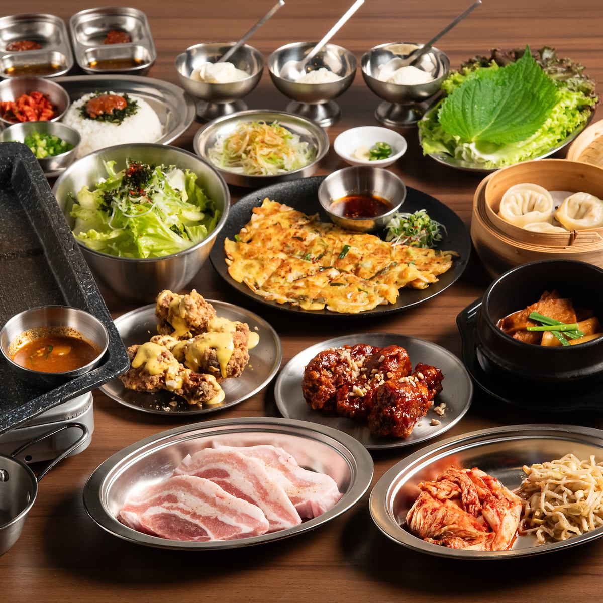 5000円（税込）で100分間飲み放題付きコースがございます