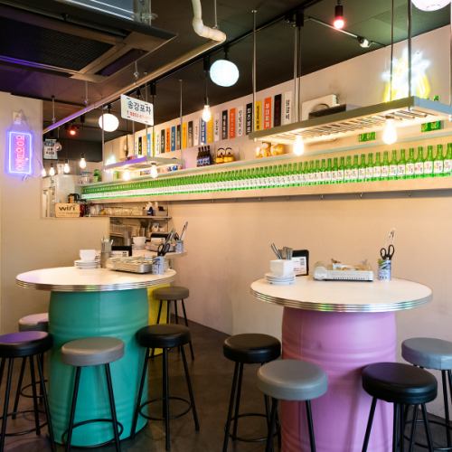 韓国気分が味わえる店内