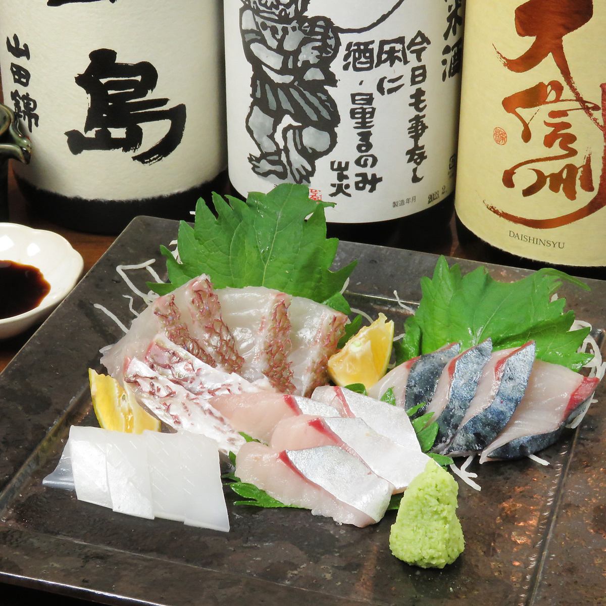 We also have a wide selection of drinks to go with them! We offer a great value all-you-can-drink menu on weekdays.