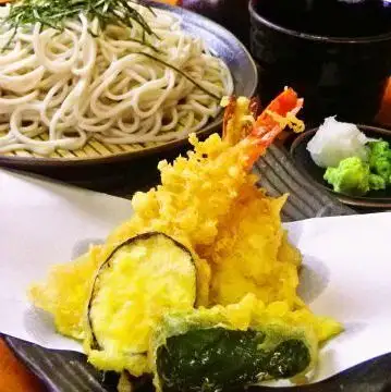 忙しいお昼にぴったり!お出汁が香る絶品ランチで午後も元気に。