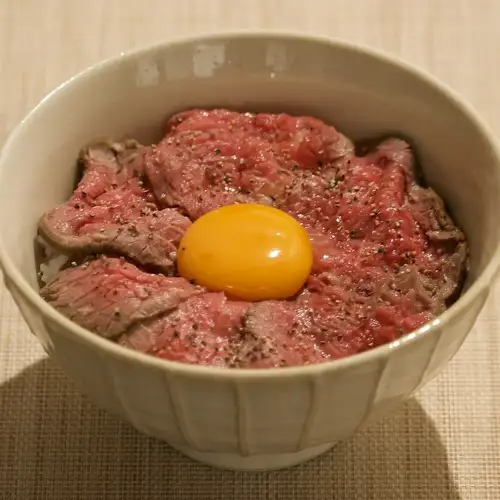 ローストビーフ丼定食