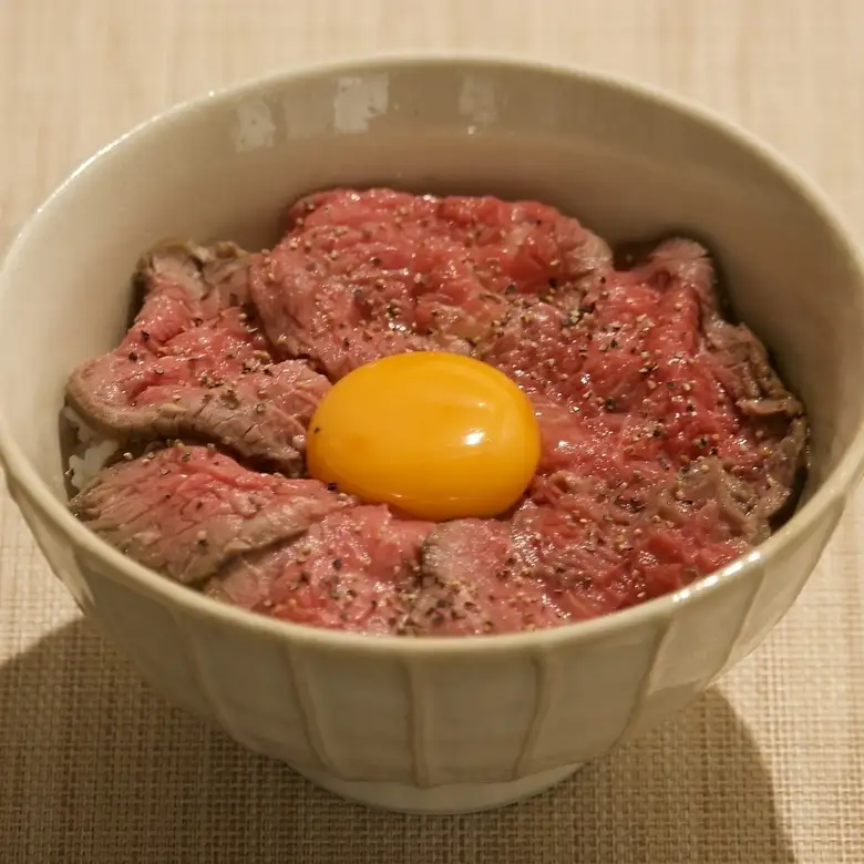 ローストビーフ丼定食