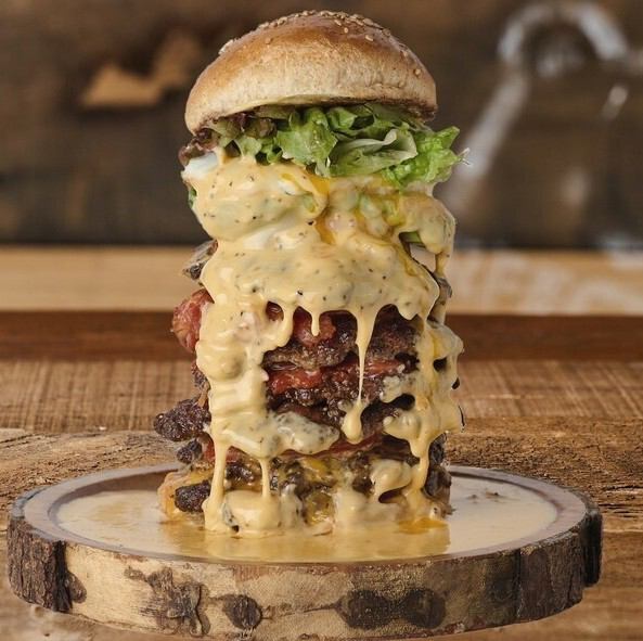 SNS映えするとろーりチーズハンバーガーはおすすめ!