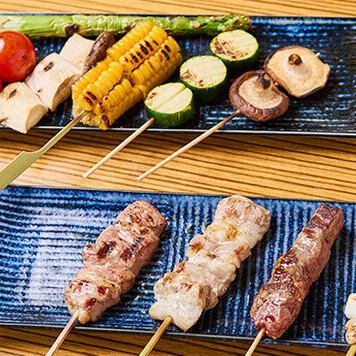 ≪種類豊富≫当店自慢の炭火焼き！焼き鳥・野菜串など