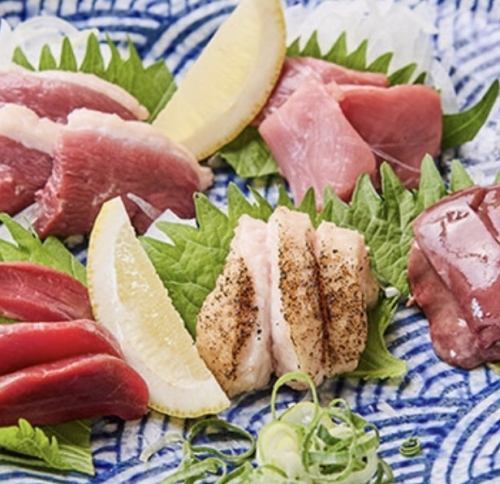 ≪希少なブランド鴨!≫とろける旨味の「河内鴨ロース造り」968円(税込)