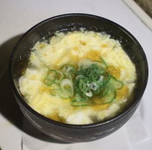 鶏ガラ玉子スープ