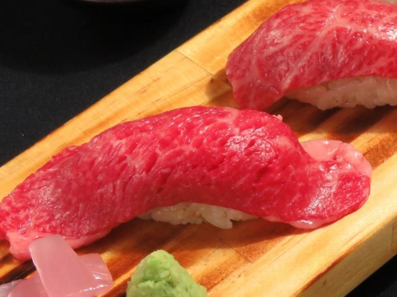 Grilled Japanese Black Beef Lean Meat Nigiri [2 pieces]