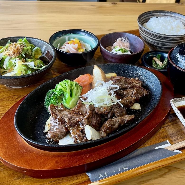 黒毛和牛中落ちカルビ鉄板膳（150g）　通常価格2,490円→2,390円