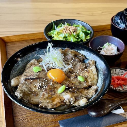 耳納あかぶた蒲焼き丼　通常盛　単品