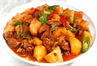 骨付き若鶏の新疆風煮込み