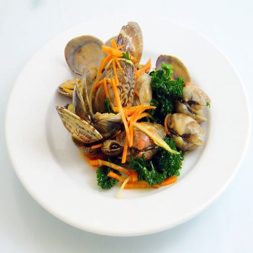 アサリの老酒漬け/チヤーシュ―冷製/蒸し鶏椒麻ソース/イカゲソ唐揚げ/蒸し鶏ネギソース