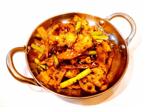 イカと唐辛子の山椒風仕上げ