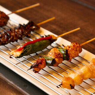 魚介も味わえる創作串♪定番の焼き鳥も種類豊富にご用意