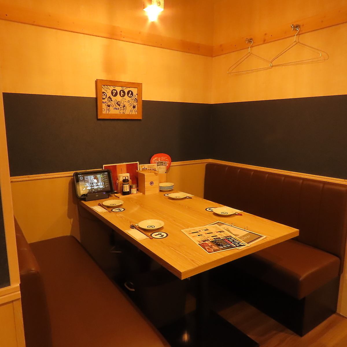 氣氛平靜的日式居酒屋，也可用於招待客人。