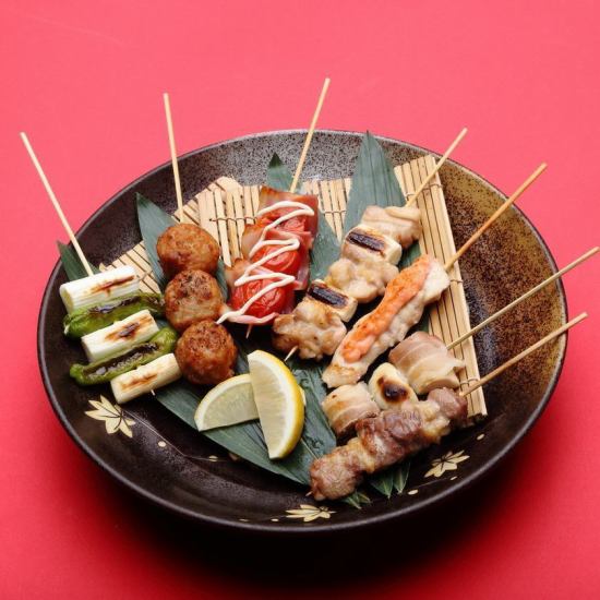 Popular yakitori, fried noodles go well with sake