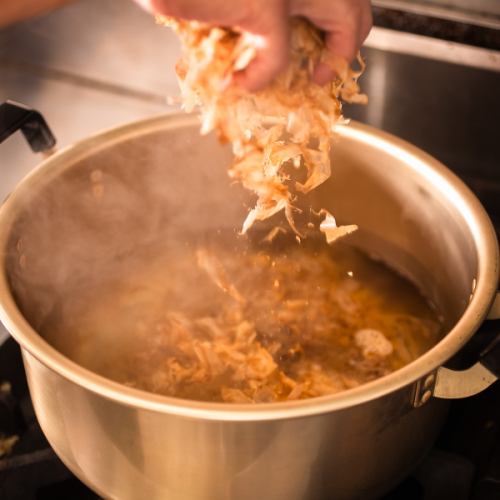 【毎日手抜きなしの昔ながらの仕込み】