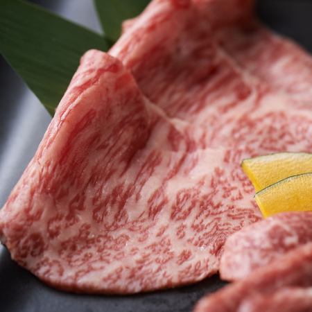 厳選国産黒毛和牛や新鮮な牛刺しなど絶品のお肉を召し上がれ♪