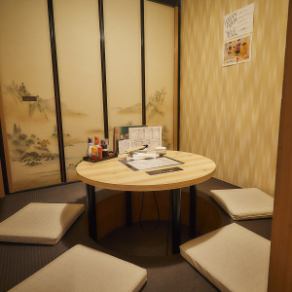 Fully private rooms available for up to 30 people! The private rooms have sunken kotatsu seats, so you can relax with your feet comfortable.Please use it for various occasions such as girls' nights, group dates, business entertainment, and family gatherings.We have a wide range of course menus with great value all-you-can-drink options available.