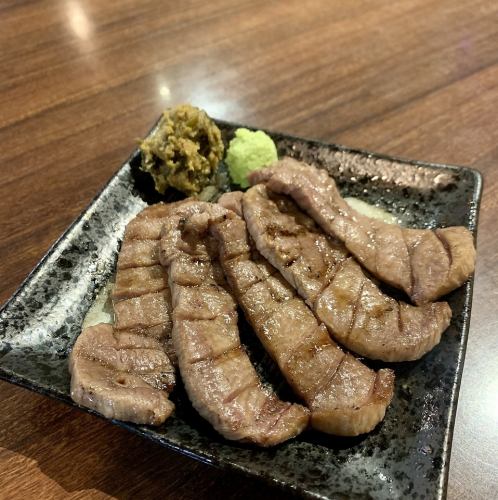 仙台牛タン焼き