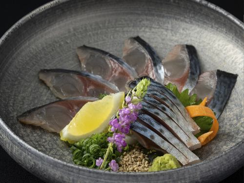 『　鯖の刺身　』