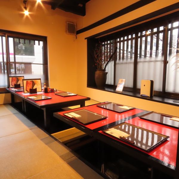 [Relax at the sunken kotatsu for entertaining guests] We have a sunken kotatsu seat on the second floor that you can easily use for entertaining guests! We also have a wide variety of Japanese sake, so be sure to try it out as well. Please enjoy your meal.