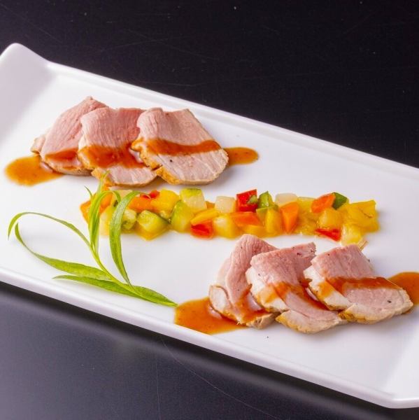 愛知県豊橋市で飼育される、県内唯一のブランド合鴨。その味わいは格別です。