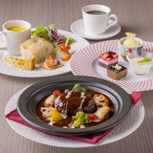 土日祝限定☆【選べるメインのランチコース】☆食後にコーヒー・紅茶でゆっくりと至福のひとときを☆