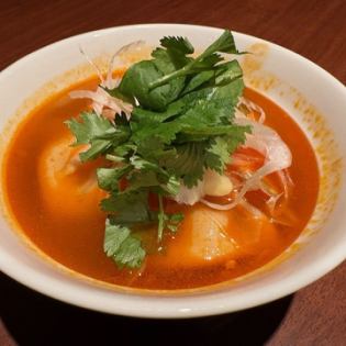 麻辣パクチー水餃子