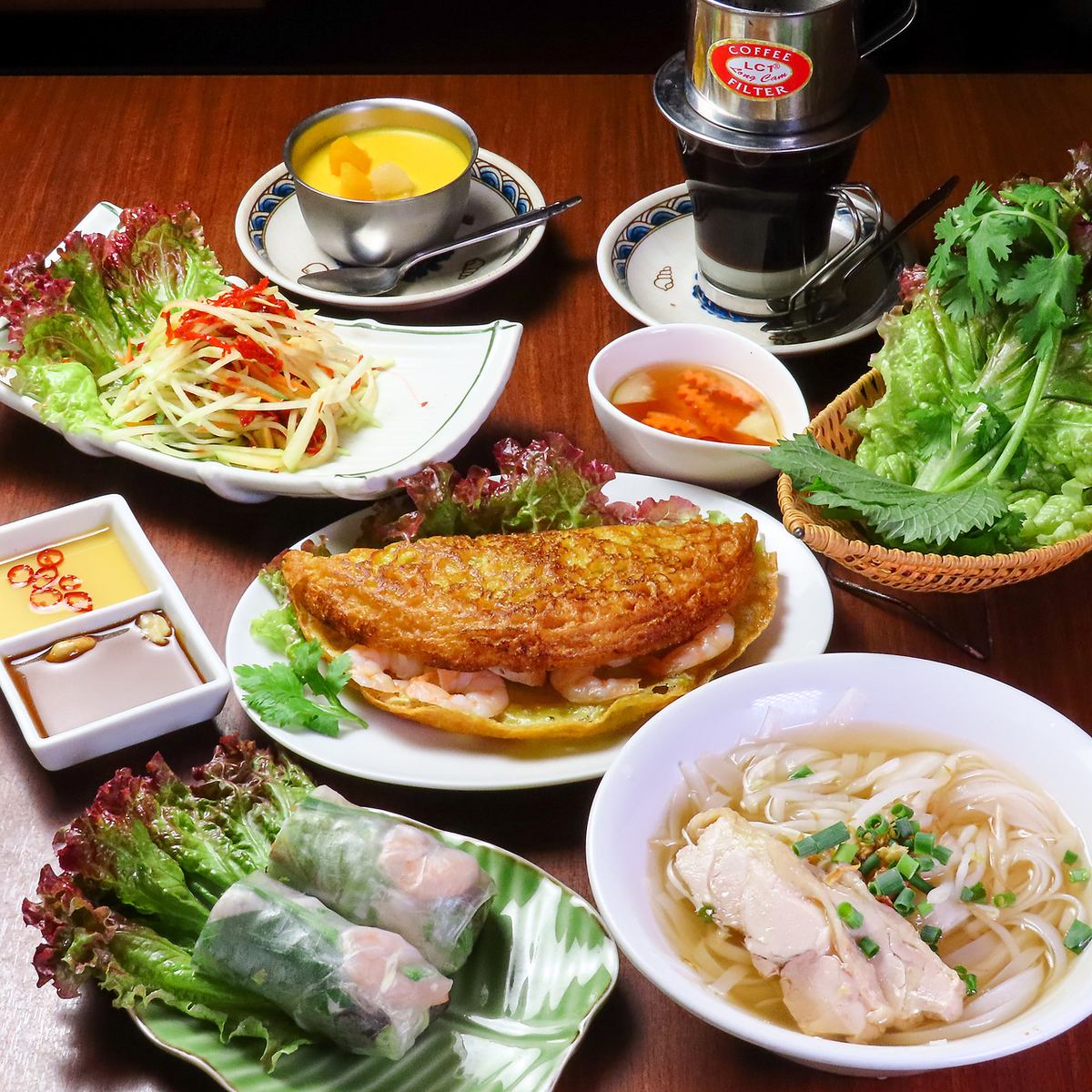 在新橋體驗越南風味！豪華套餐，5000日圓起，2小時暢飲。
