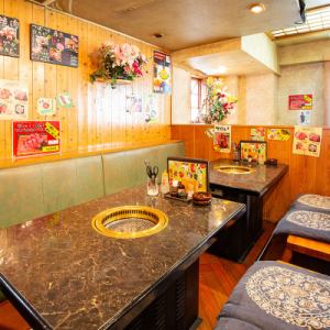 A specialty store for domestic Kuroge Wagyu beef.You can enjoy your meal in a variety of seating options, including counter seats, table seats, sunken kotatsu seats, and private rooms.