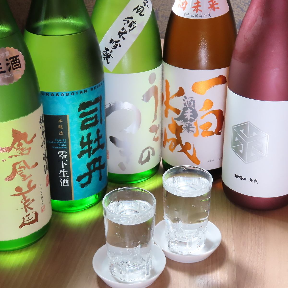 こだわりの日本酒10種飲み放題1650円～（平日限定）