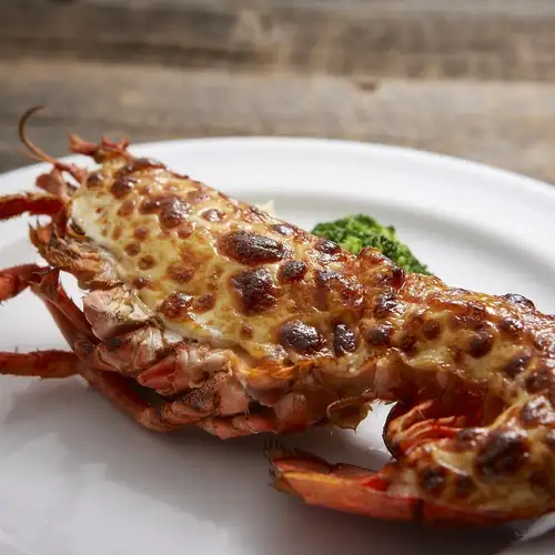 Golden-baked lobster