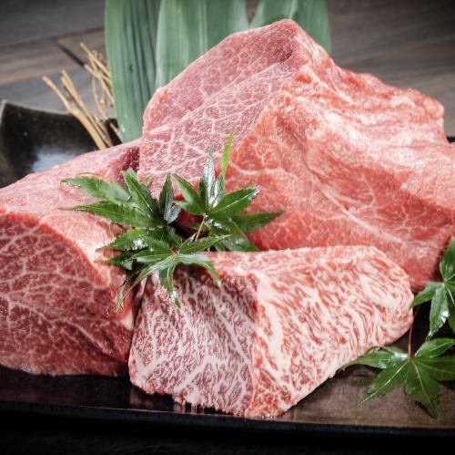 その日一番良いお肉を厳選して仕入れています。