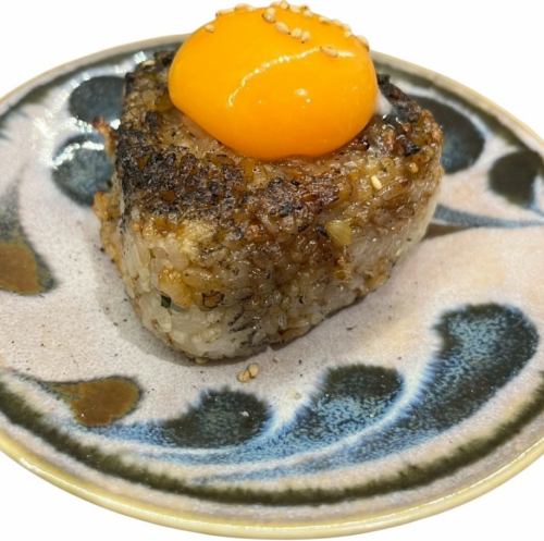 鸡肉鸡蛋炒饭团