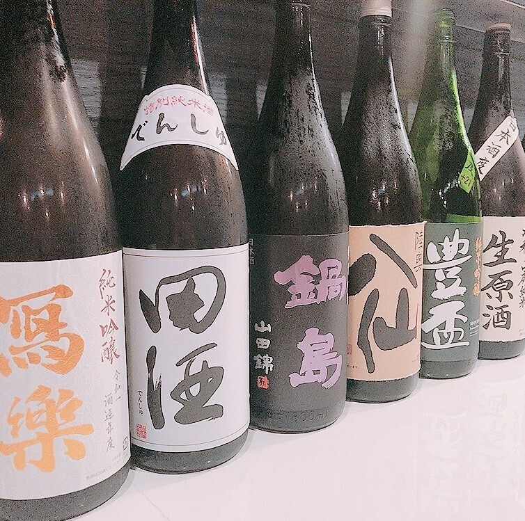 全国の厳選日本酒が常時１０種以上！海鮮との相性抜群
