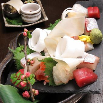 Assorted ginseng and Ichi sashimi (2 to 3 servings)