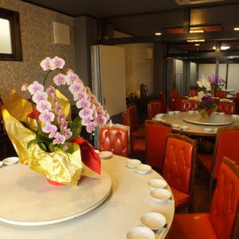 We have various private rooms such as private rooms with tatami mat seats and private rooms with table seats.Japanese modern calm space ◎ You can use it in various scenes such as welcome and farewell parties and company banquets! Please feel free to contact us regarding the number of people and budget ♪