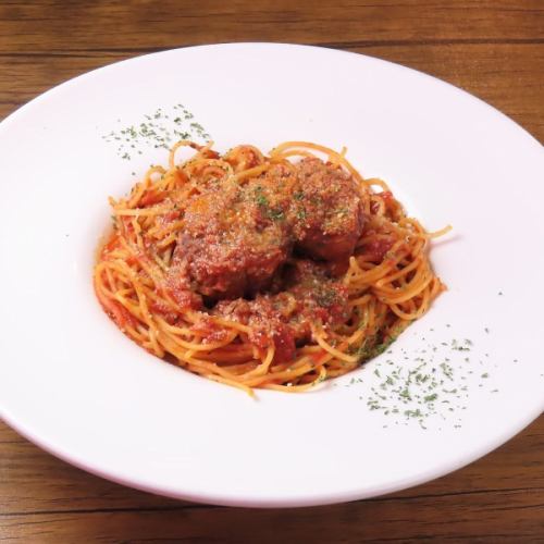 Spaghetti with meatballs