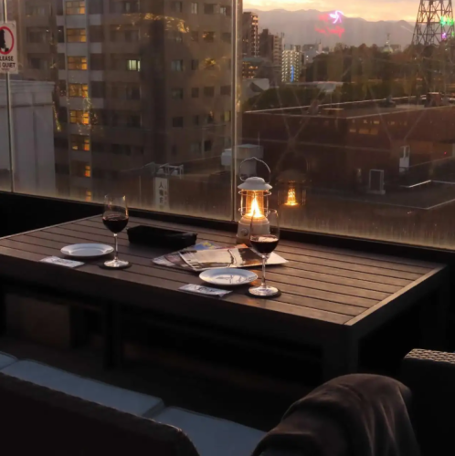 Enjoy your meal in a prime seat with a fantastic atmosphere.